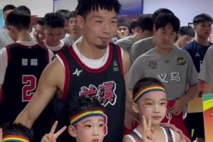 陈登星身穿18号球衣为家乡出战，这次不紧张了！
